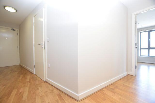 2 bed Apartment to rent Image 12