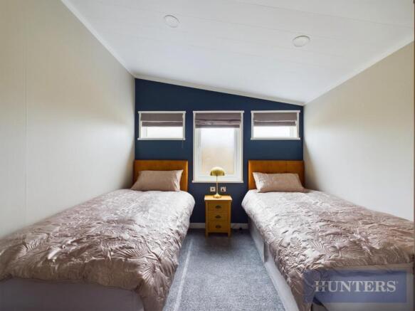 2 bed Park Home for sale Image 11