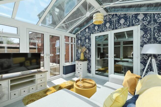 4 bed Detached for sale Image 5