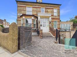 Flat 6, 198, Brecknock Road, London N19 5BE