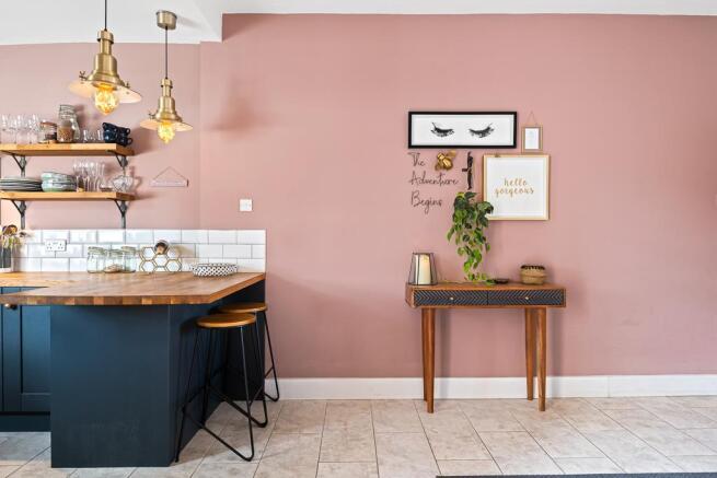 Kitchen/Dining Area