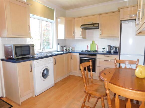 KITCHEN/BREAKFAST ROOM