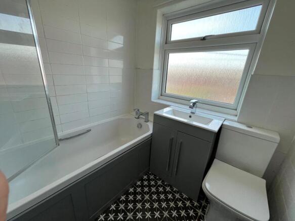 3 bed Terraced to rent Image 7