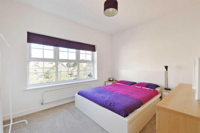 4 bed Town House for sale Image 7