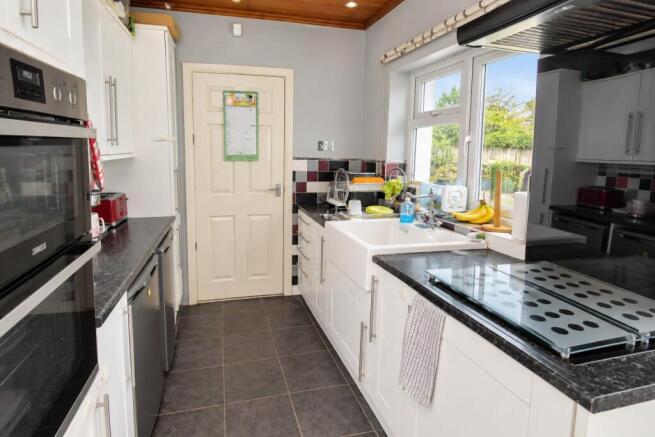 BREAKFAST KITCHEN