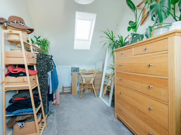 home office / walk-in wardrobe / Sixth Bedroom