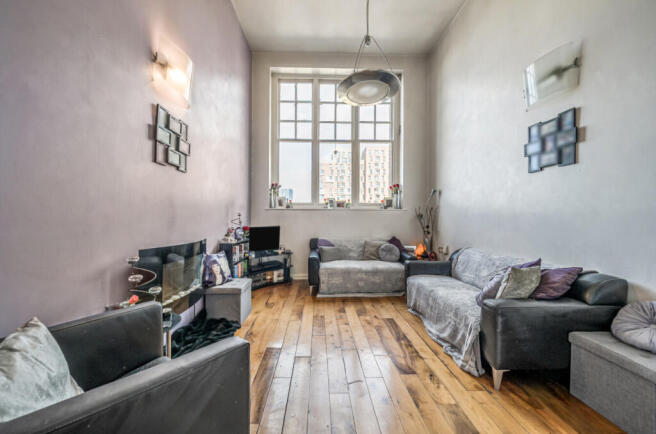 1350430-10-68bee5...