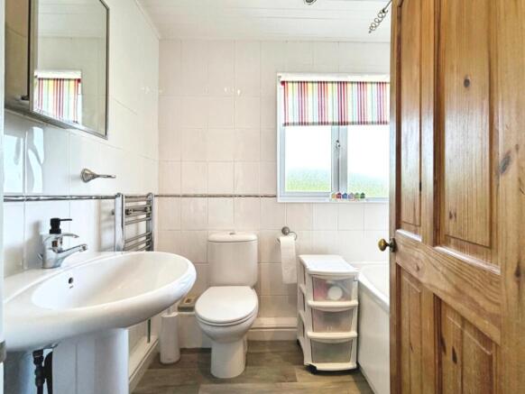 3 bed Detached for sale Image 5