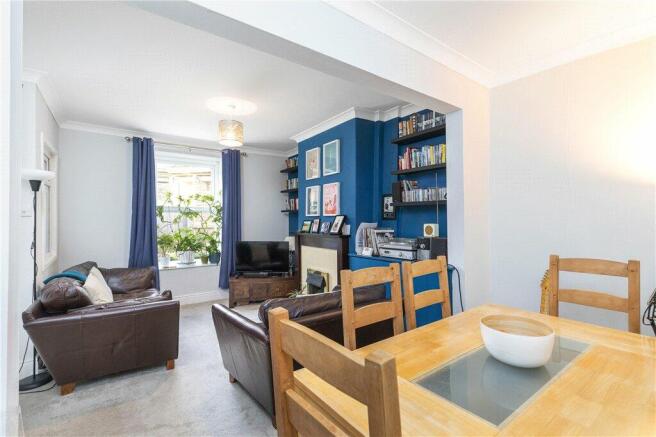 Sitting/Dining Areas