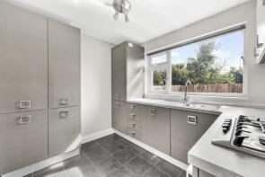 34, Station Way, Buckhurst Hill IG9 6LN