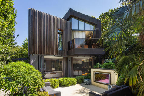 Mount Avenue, London, W5