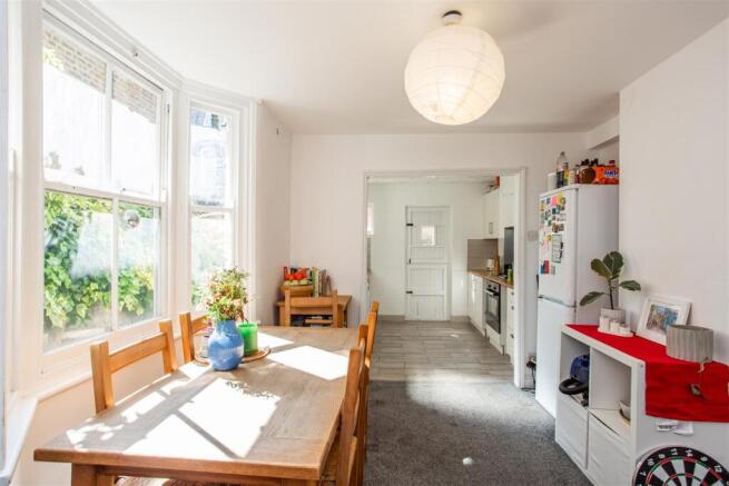 Mossford Street, Mile End, E3 - View 4