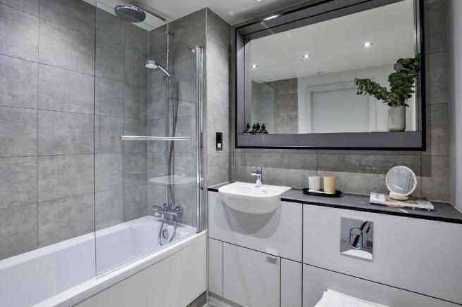 3 bed Flat to rent Image 8