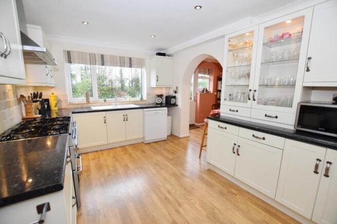 Kitchen/Breakfast Rm