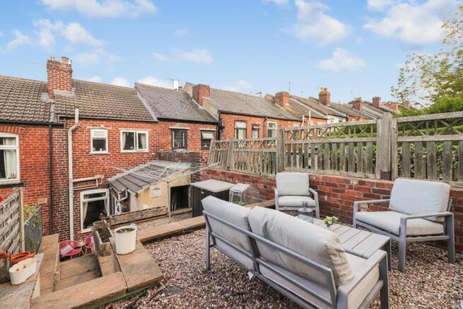 2 bed House for sale Image 8