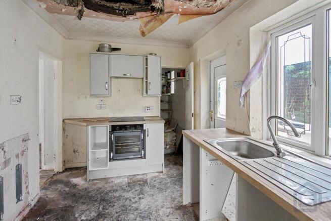 3 bed Bungalow for sale Image 6