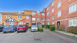 Flat 32, Hudsons Court, Darkes Lane, Potters Bar EN6 1DH