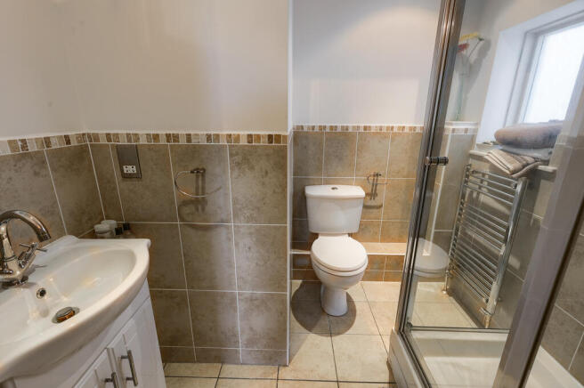 2 bed Apartment for sale Image 7