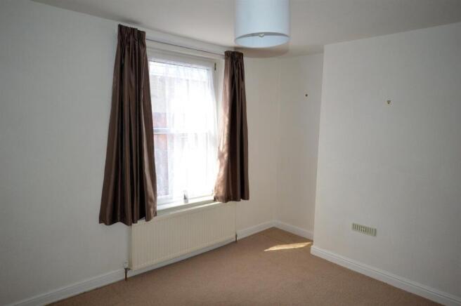 2 bed Terraced for sale Image 5