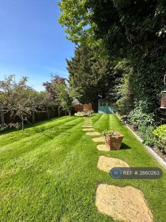 Beautiful Garden For Your Privacy