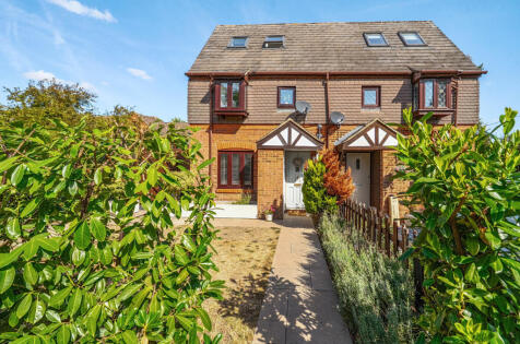 Simkins Close, Winkfield Row, Bracknell