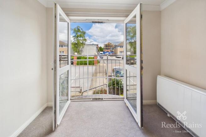 2 bed Apartment for sale Image 7