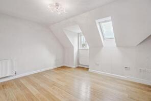 15, Cranwells Lane, Slough SL2 3GW