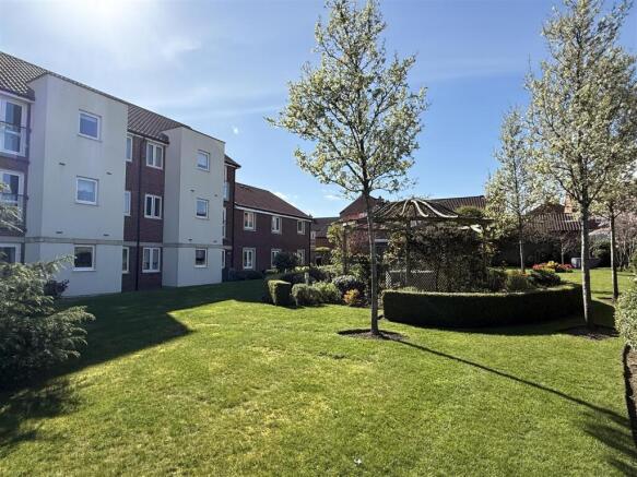1 bed Apartment for sale Image 12