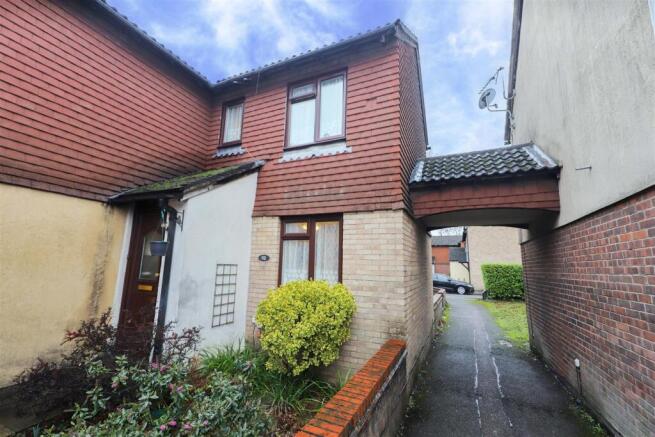 2-bed house on New Garden Drive, West Drayton, £425,000