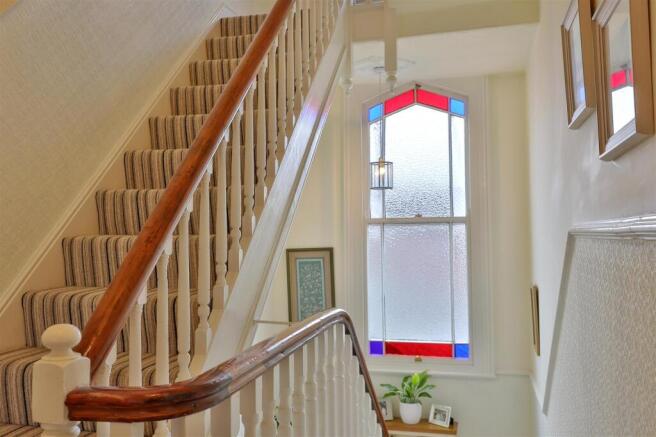4 bed House for sale Image 12