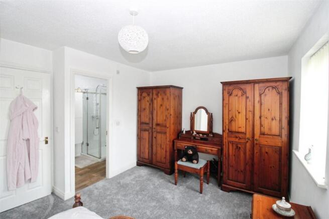 4 bed End of Terrace for sale Image 11