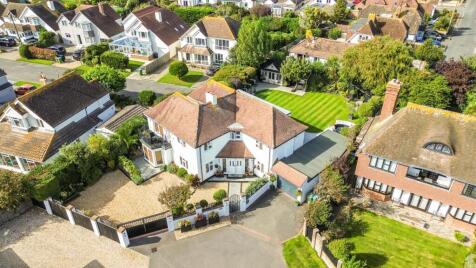 West Close, Felpham, PO22