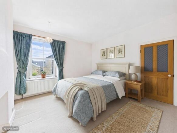 4 bed Terraced for sale Image 9