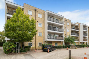 12, Bunting House, Coyle Drive, Ickenham UB10 8FW