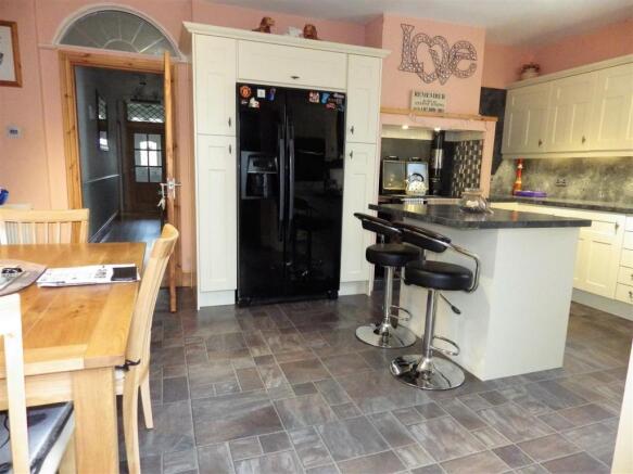 Kitchen/Dining Room