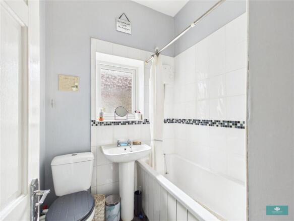 2 bed Terraced for sale Image 8
