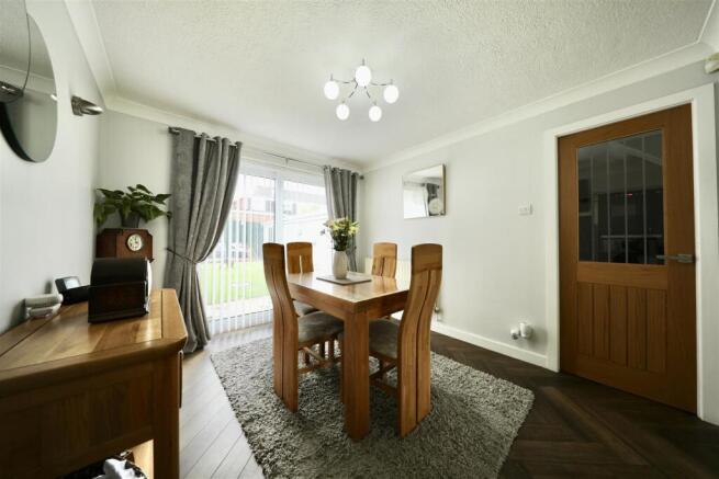 3 bed Semi-Detached for sale Image 9