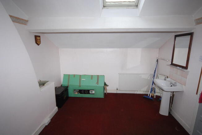 BEDROOM 5