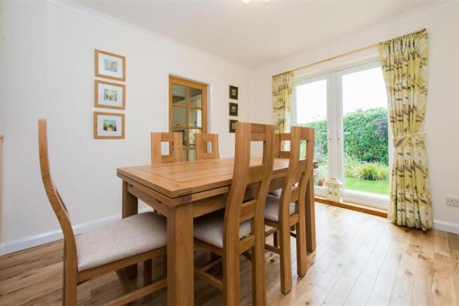 33 The Ridgeway Dining Room 1 5487.jpg