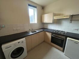 Flat, 16, Augusta Place, Leamington Spa CV32 5EL
