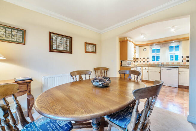 3 bed Terraced for sale Image 10