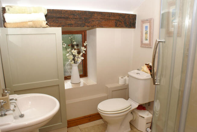 Photo 10