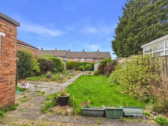 3 bed Semi-Detached to rent Image 12