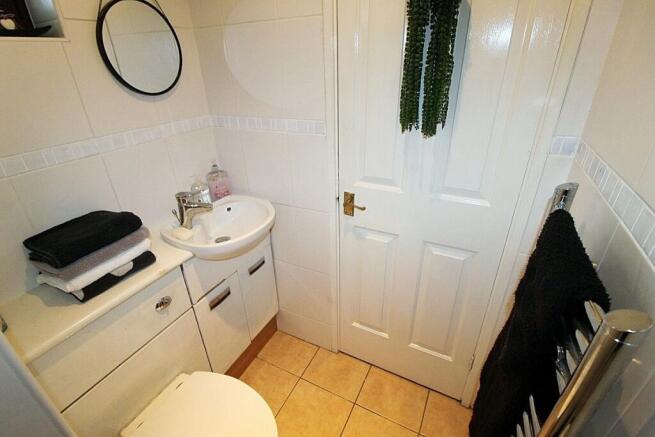 3 bed Semi-Detached for sale Image 10