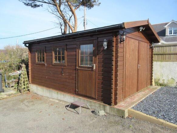 Log Cabin/Work...