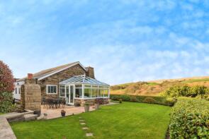Higher Moverley, Allescholes Road, Walsden, Todmorden OL14 7TL