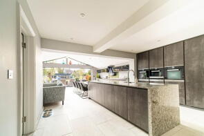 84, Limes Avenue, Aylesbury HP21 7HD