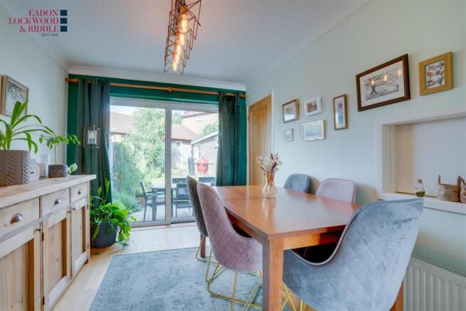 3 bed Semi-Detached for sale Image 7