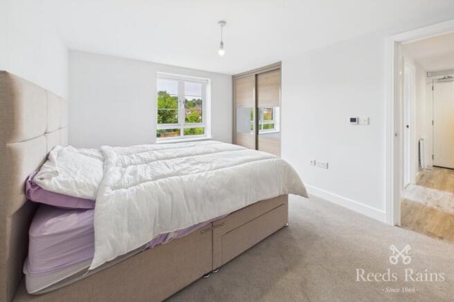 2 bed Apartment to rent Image 9