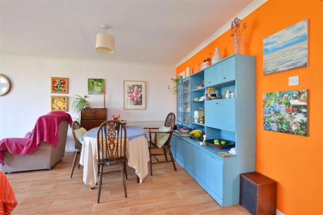 Lounge/ Diner